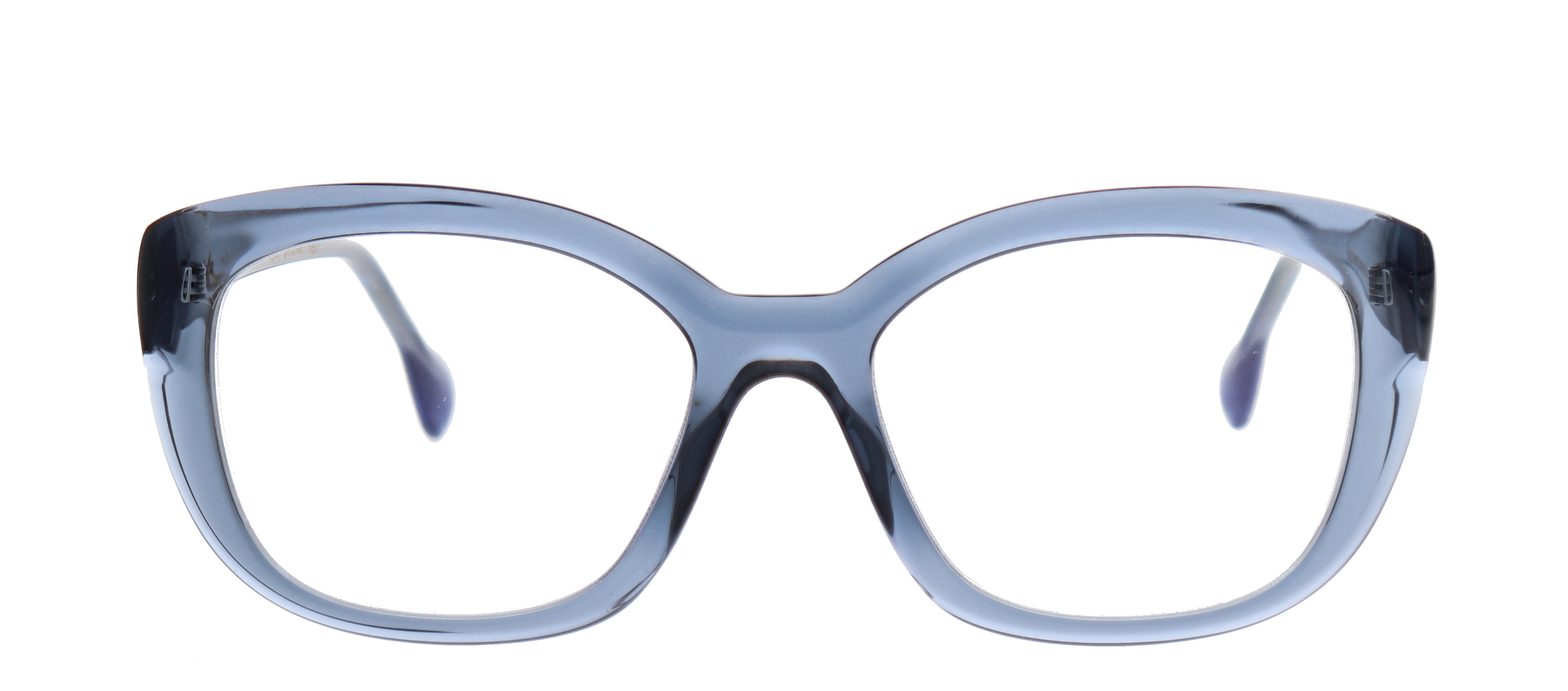 Suzy Glam enters the club